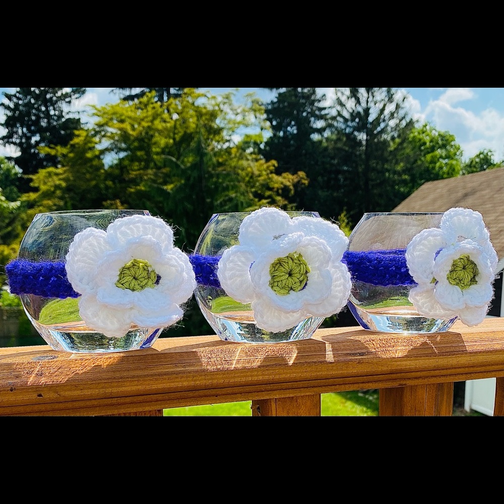 Set of 3 propagation glass with crochet flower